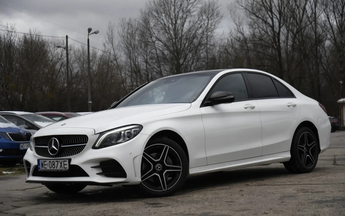 Mercedes-Benz Klasa C cena 126688 przebieg: 157000, rok produkcji 2019 z Sieniawa małe 326